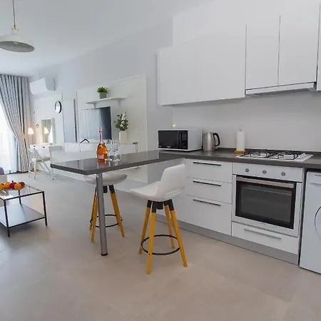 Apartment в комплексе Caesar & *